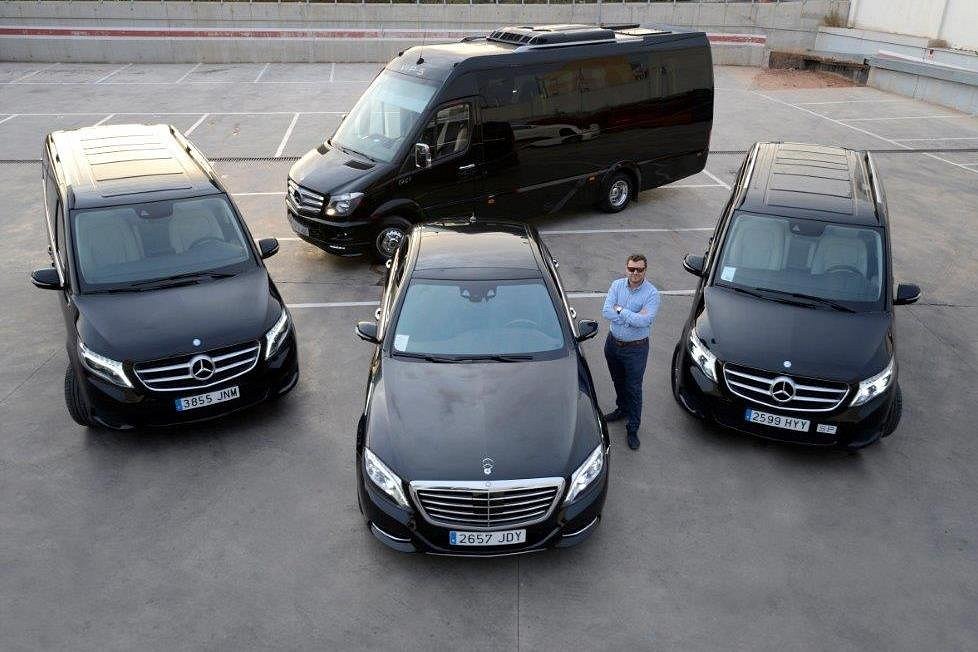 Ibiza Airport Transfer Guide | Best Transport Options & Tips Ibiza Group Transfers | Private Minibus & Coach Transfers